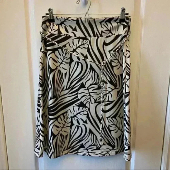 Dynamite A-Line Skirt Cream & Brown Palm Print Flowy Size 2 - Picture 3 of 15